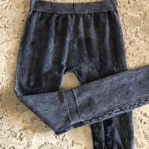 Nikibiki Dark Gray Distressed Leggings XS-Small